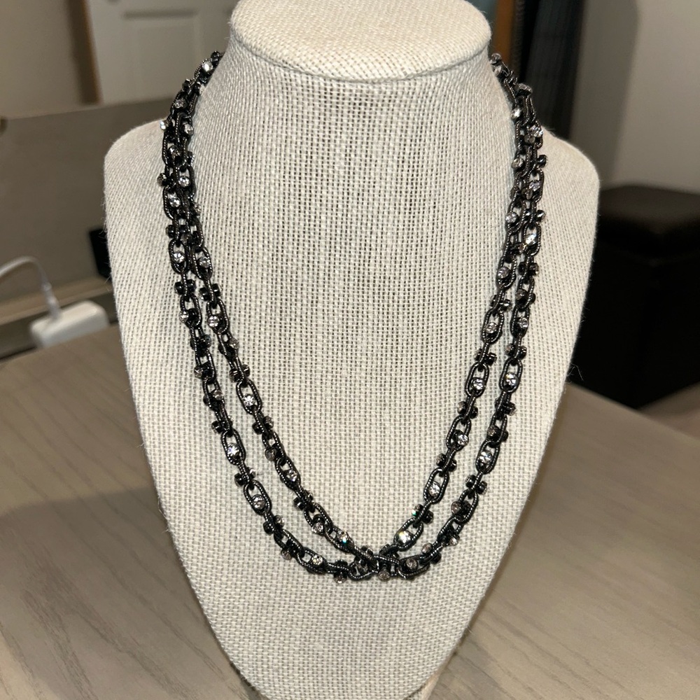 White House black market necklace